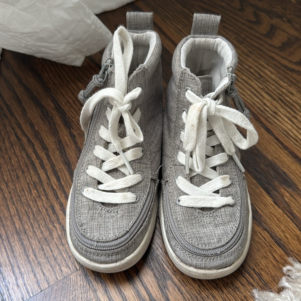 Billy boy shoes with easy side zip. Good condition.